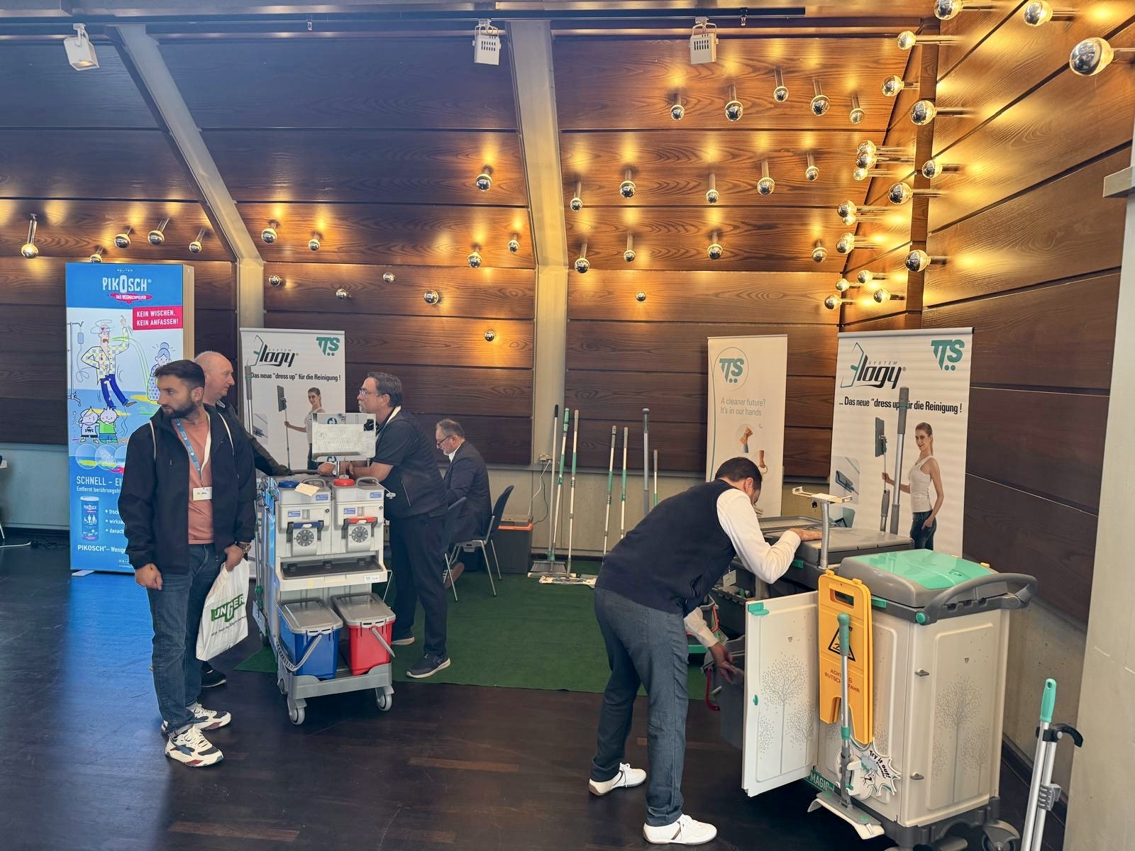 TTS mit den neuen Reinigungswagen